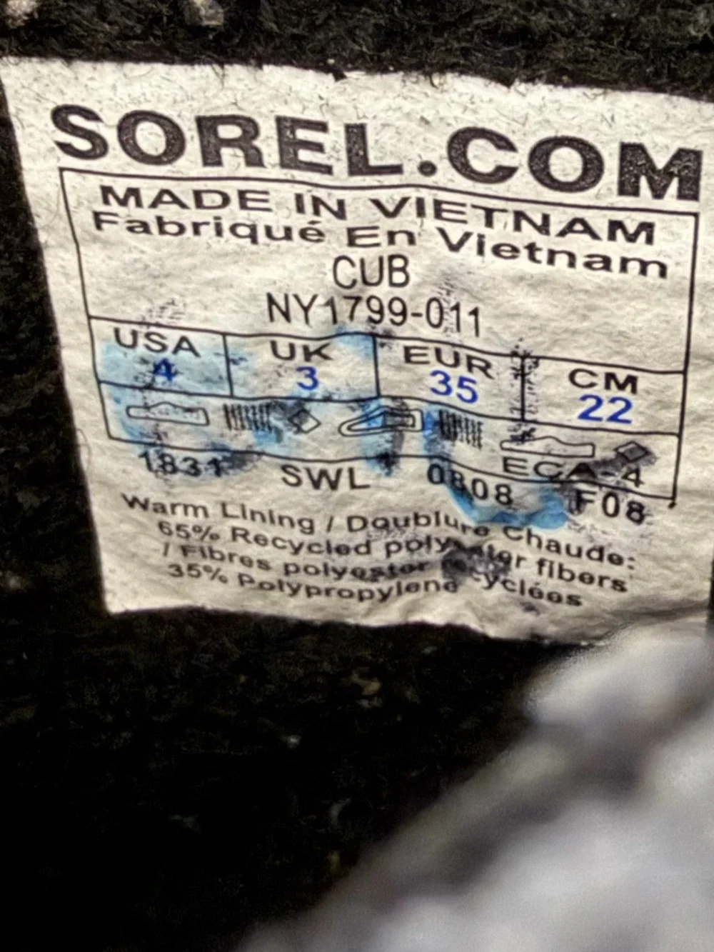 Sorel youth boots size 4 in black